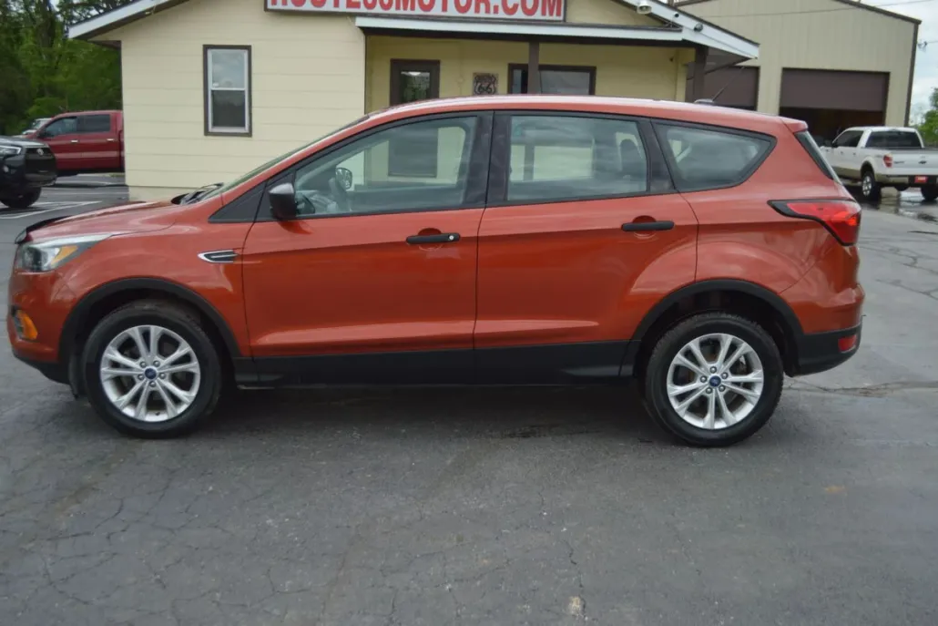 2019 Ford Escape Sport photo 1