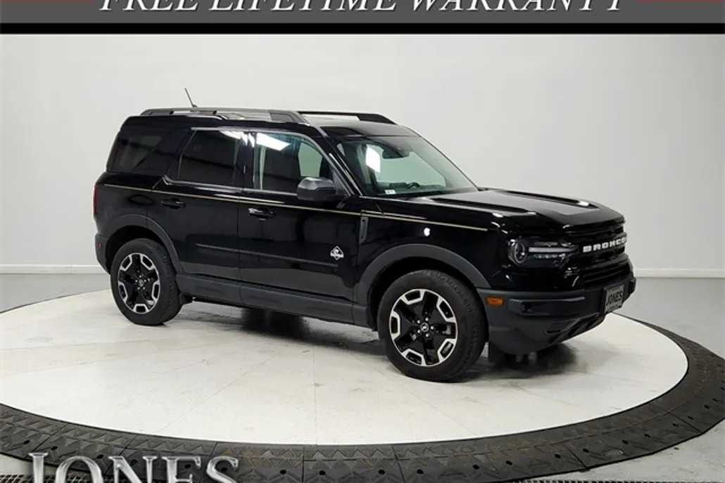2021 Ford Bronco Sport Outer Banks photo 1