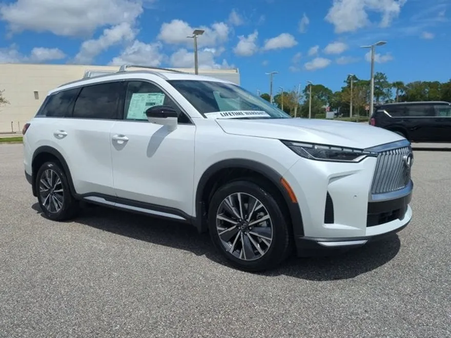 2026 Infiniti QX60 Luxe photo 1