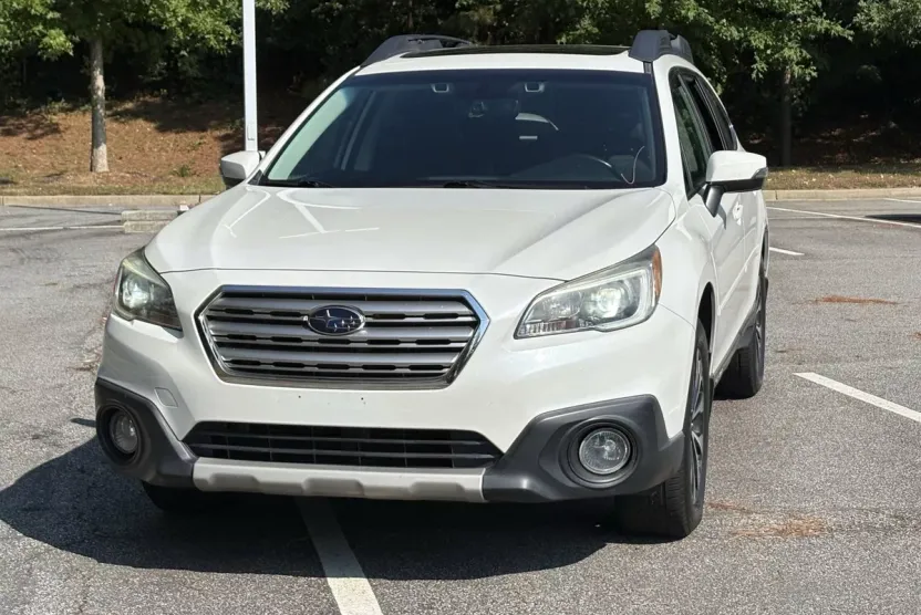 2017 Subaru Outback 2.5i Limited photo 1