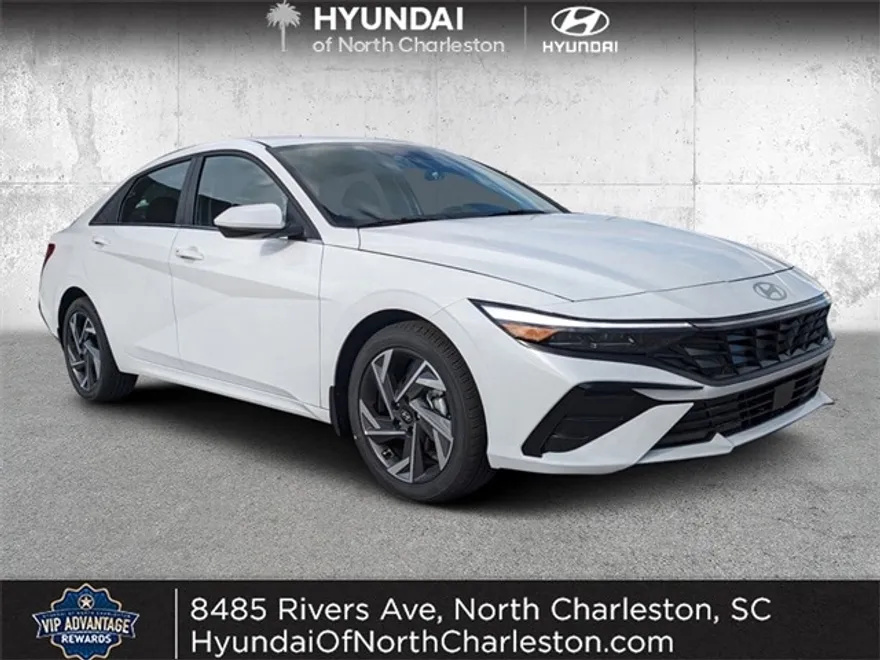 2025 Hyundai Elantra SEL Convenience photo 1