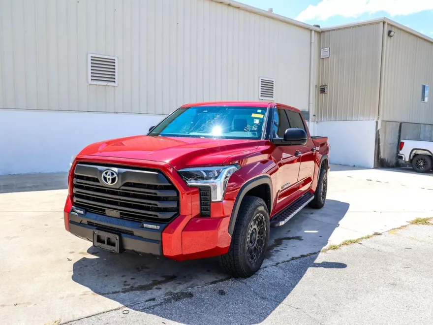 2022 Toyota Tundra SR5 photo 1