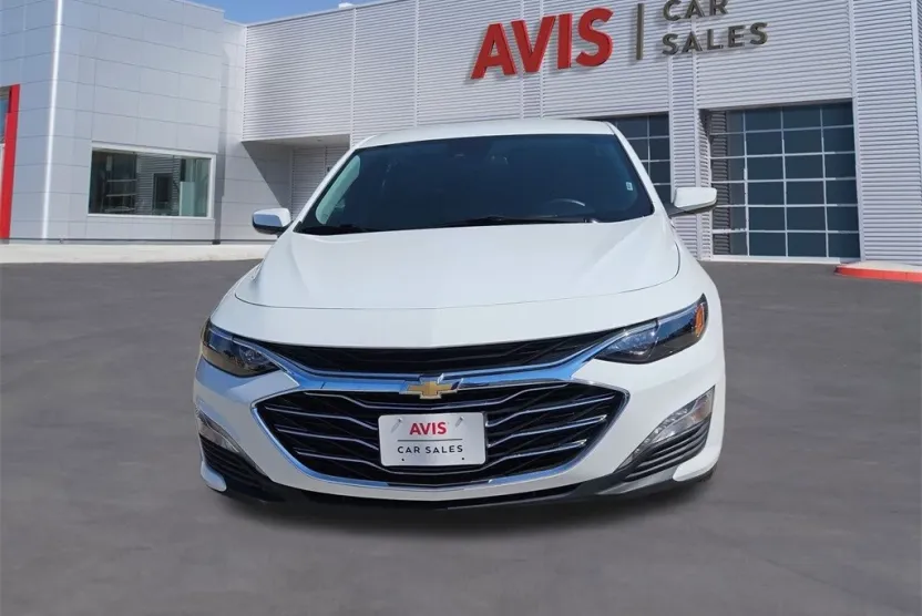 2024 Chevrolet Malibu 1LT photo 1