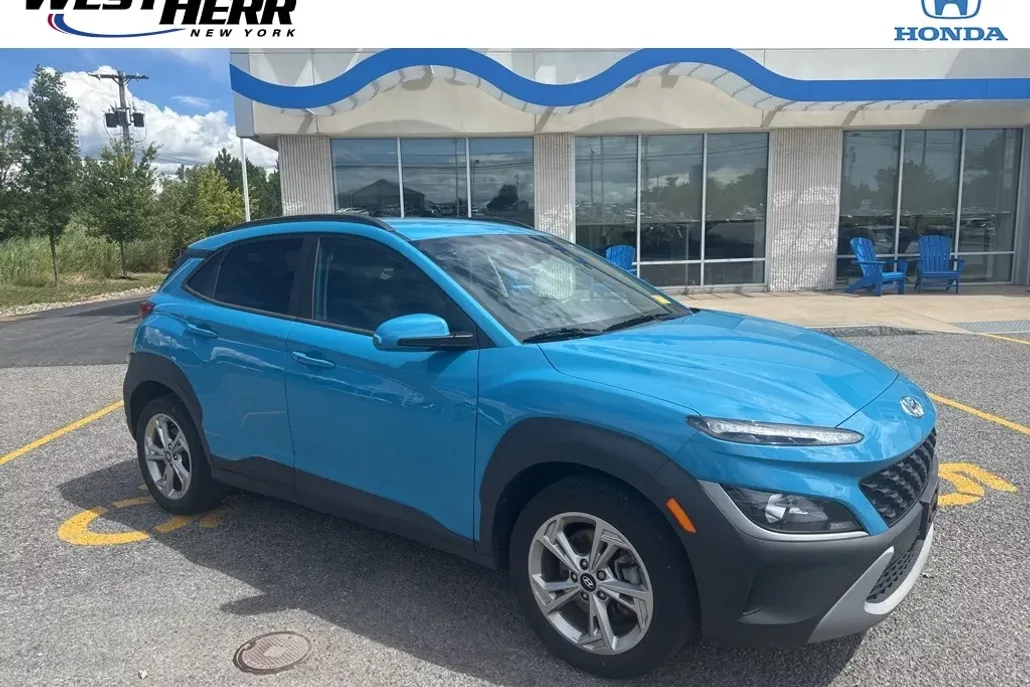 2023 Hyundai Kona SEL photo 1