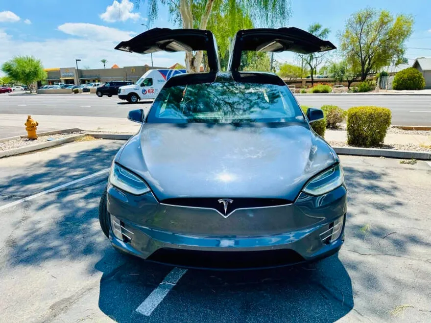2018 Tesla Model X 75D photo 1
