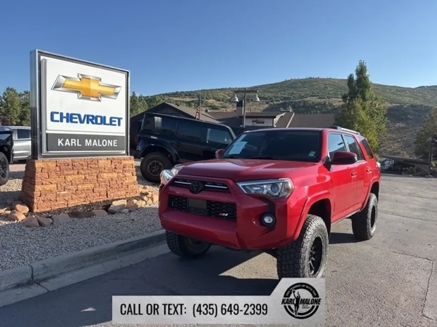 2023 Toyota 4Runner SR5 photo 1
