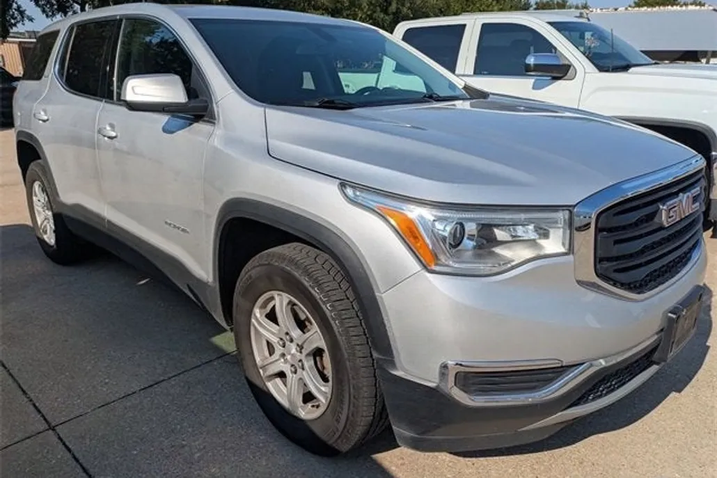 2019 Gmc Acadia SLE photo 1