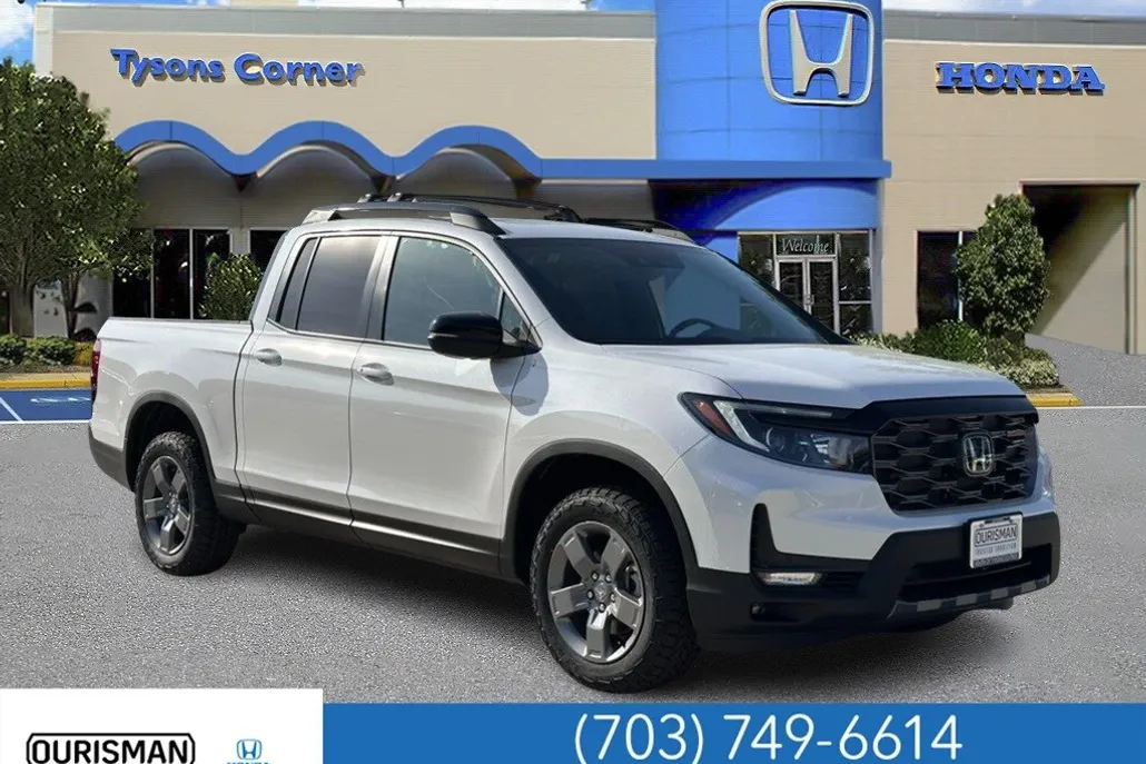2025 Honda Ridgeline TrailSport photo 1