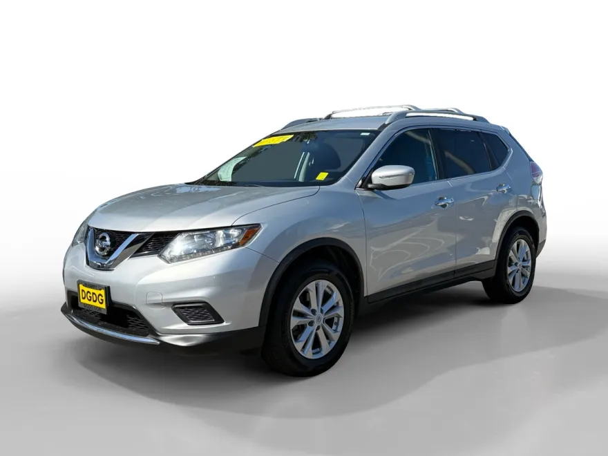 2015 Nissan Rogue SV photo 1