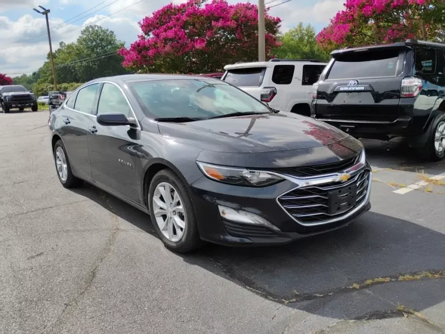 2023 Chevrolet Malibu 1LT photo 1