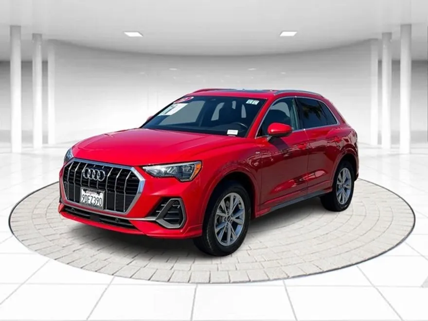 2022 Audi Q3 S line Premium Plus photo 1