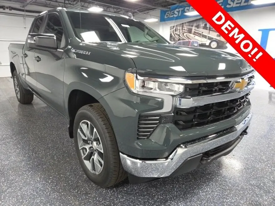 2026 Chevrolet Silverado 1500 LT photo 1