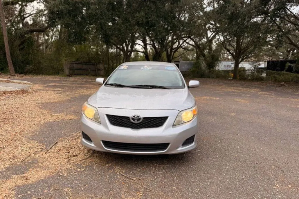 2009 Toyota Corolla XLE photo 1