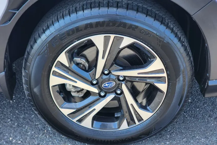 2024 Subaru Crosstrek Premium photo 1