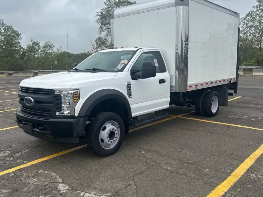 2018 Ford F-450 XL photo 1