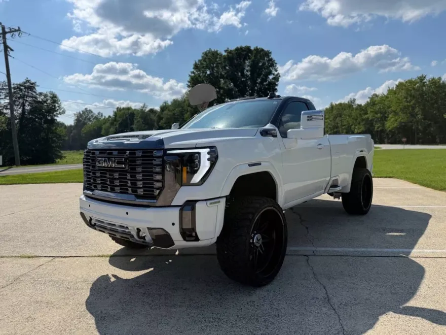 2022 Gmc Sierra HD SLE photo 1