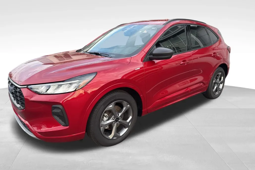 2024 Ford Escape ST-Line photo 1