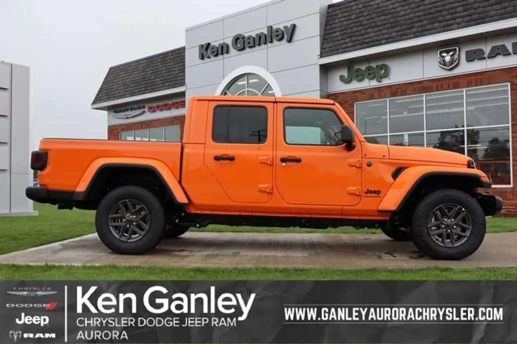 2025 Jeep Gladiator Sport S photo 1