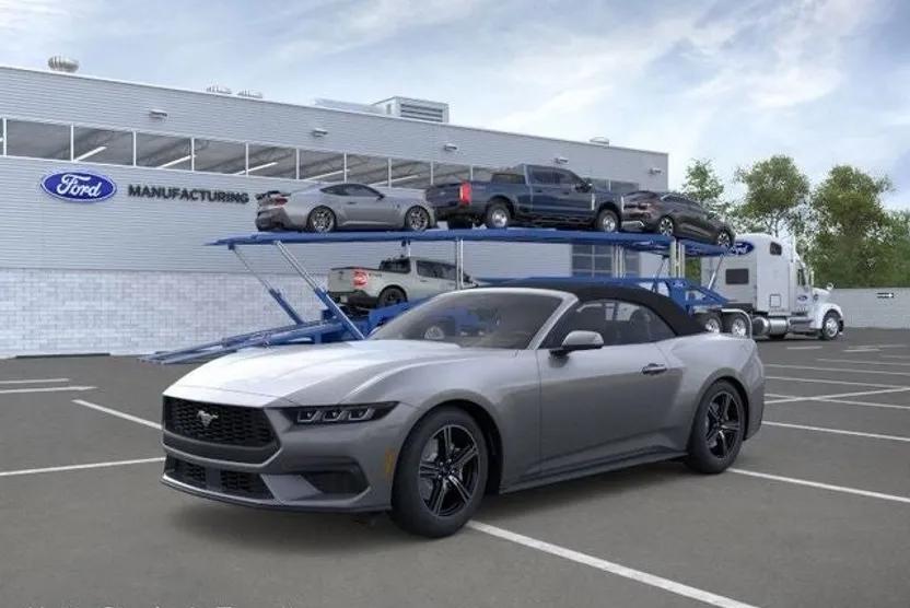 2025 Ford Mustang EcoBoost Premium photo 1