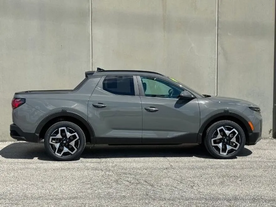 2024 Hyundai Santa Cruz Limited photo 1