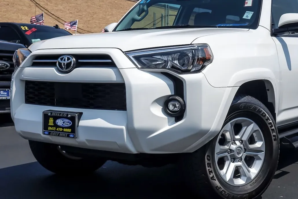 2021 Toyota 4Runner SR5 Premium photo 1