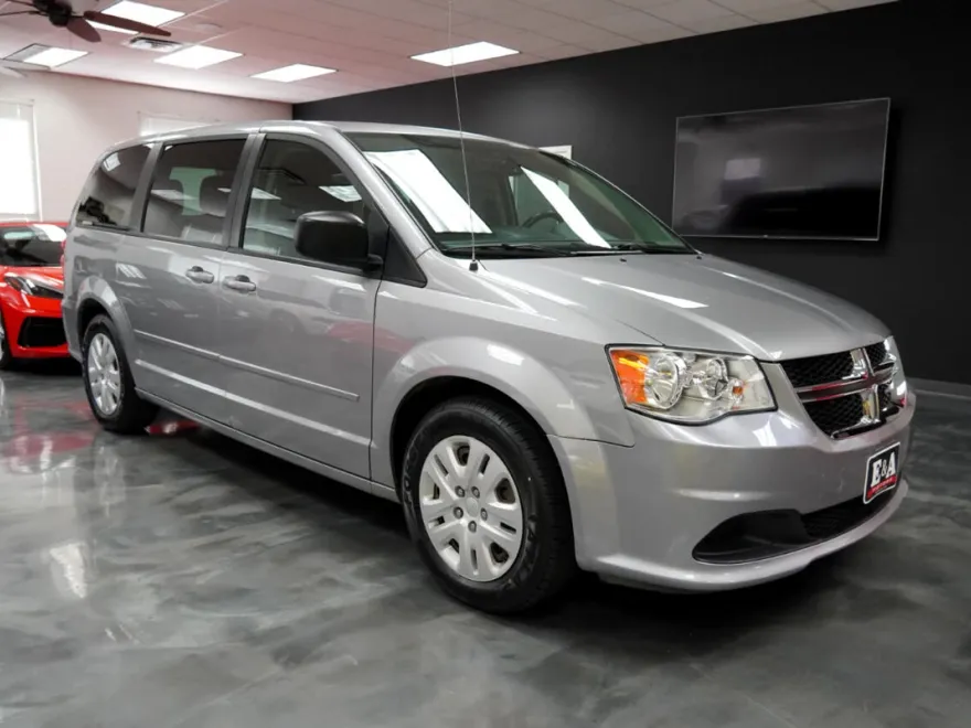 2017 Dodge Grand Caravan SE photo 3