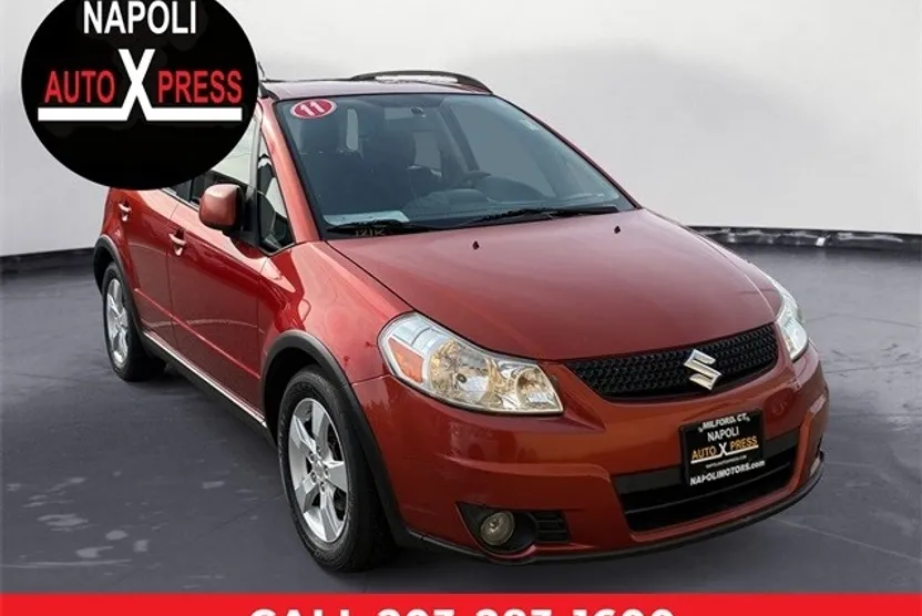 2011 Suzuki SX4 photo 1