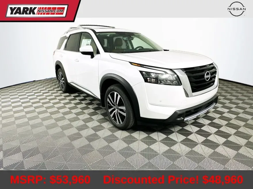 2025 Nissan Pathfinder Platinum photo 1