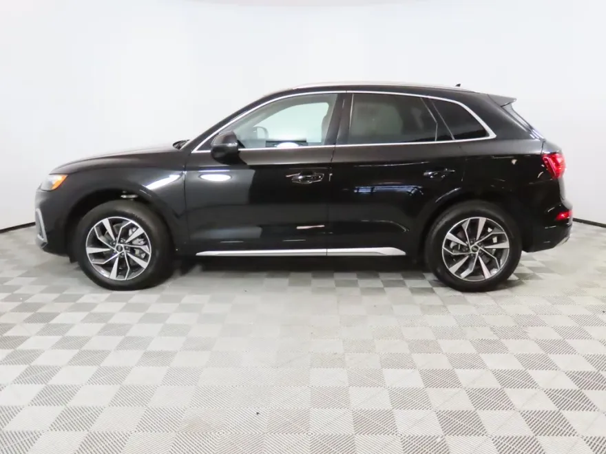 2025 Audi Q5 45 S line Premium Plus photo 1