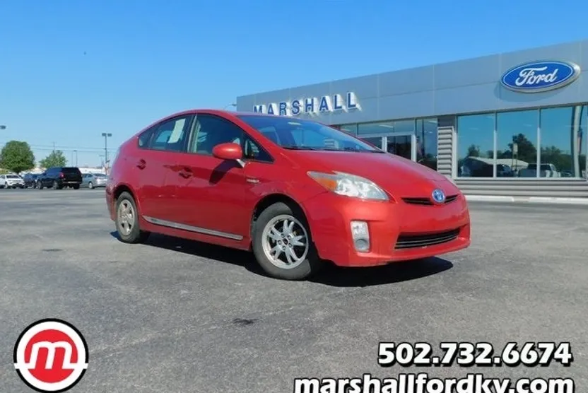 2011 Toyota Prius Two photo 1