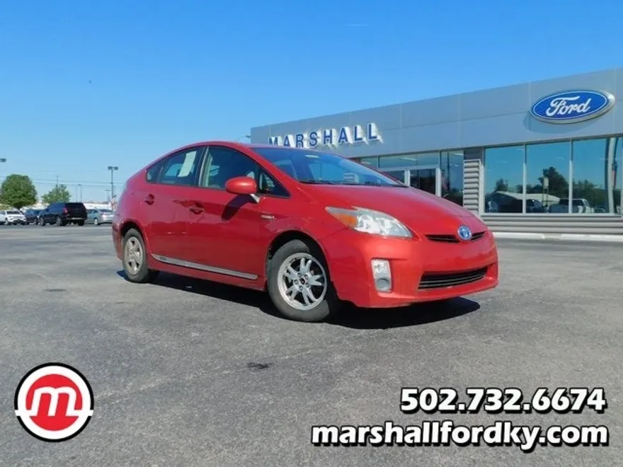 2011 Toyota Prius Two photo 1