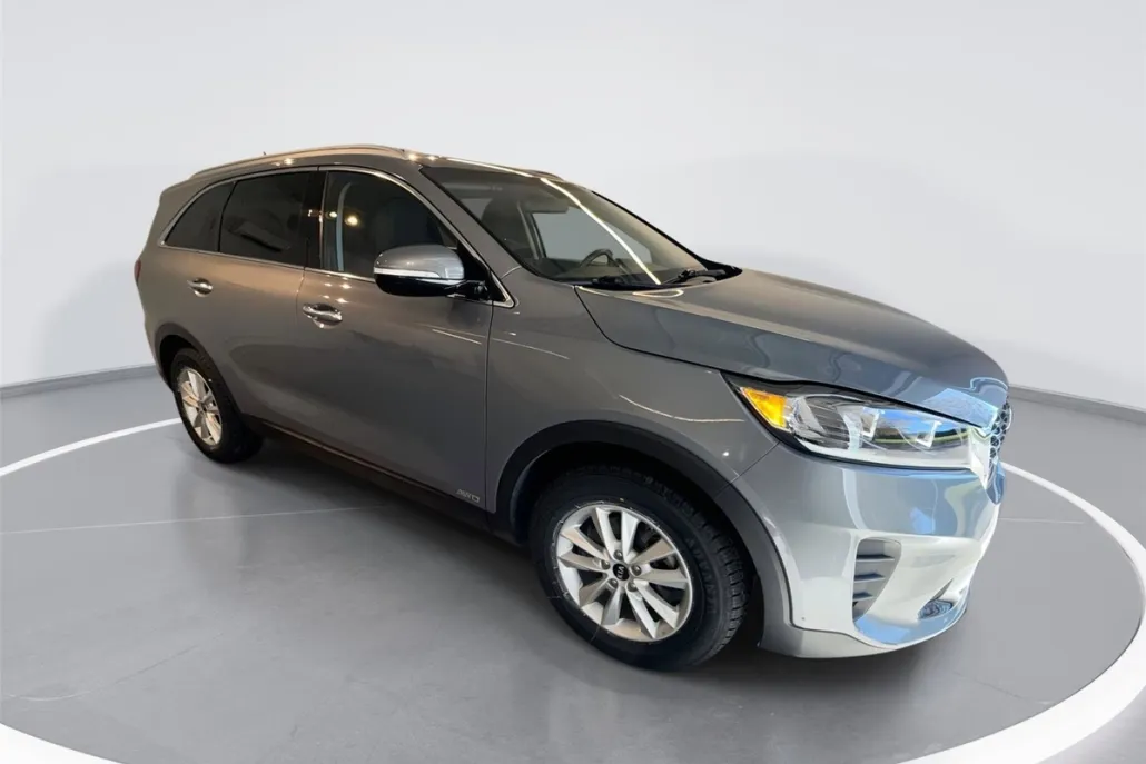 2020 Kia Sorento LX photo 1