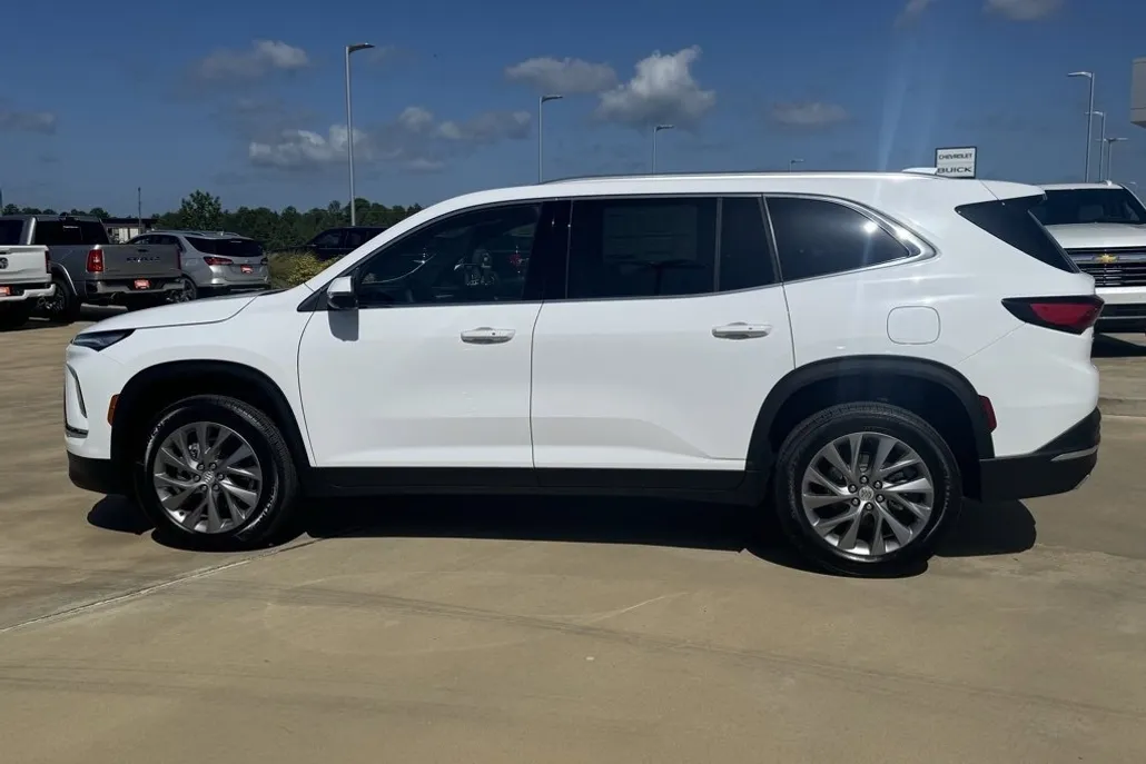 2026 Buick Enclave Preferred photo 1