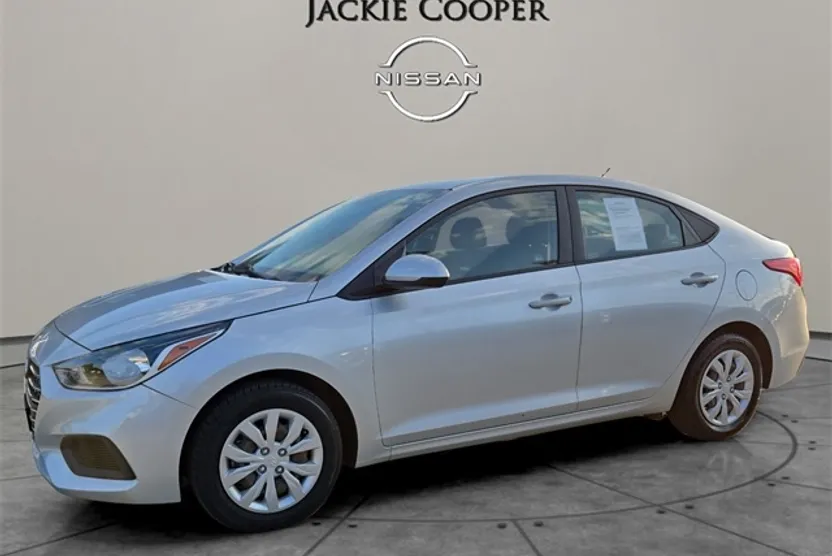 2021 Hyundai Accent SE photo 1