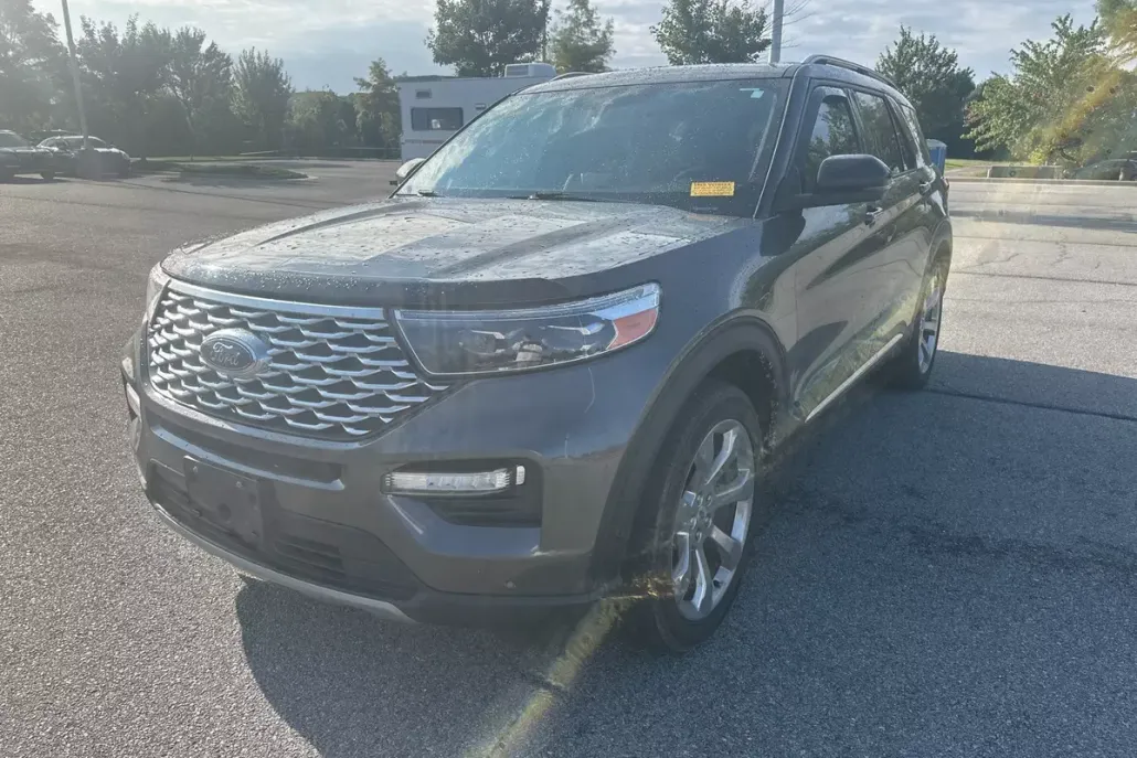 2020 Ford Explorer Platinum photo 1