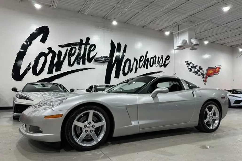 2005 Chevrolet Corvette 3LT photo 1