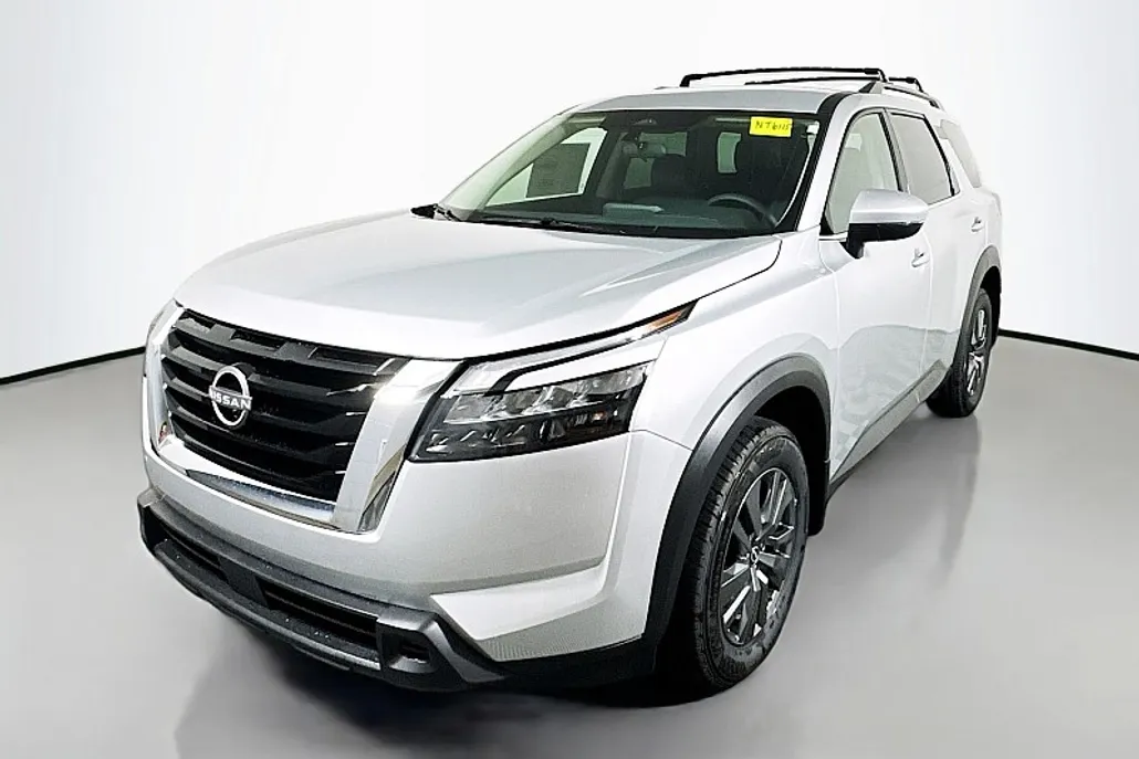 2025 Nissan Pathfinder SV photo 1