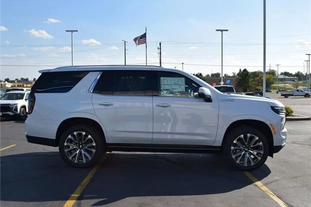 2026 Chevrolet Tahoe High Country photo 1