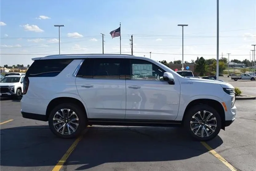 2026 Chevrolet Tahoe High Country photo 1