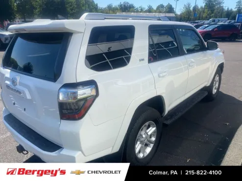 2014 Toyota 4Runner SR5 Premium photo 4