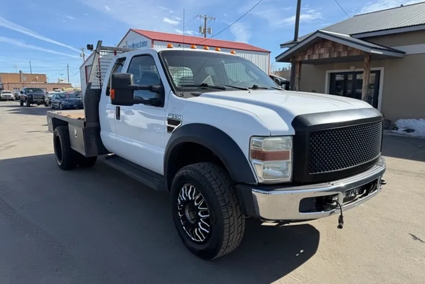 2008 Ford F-550 photo 1