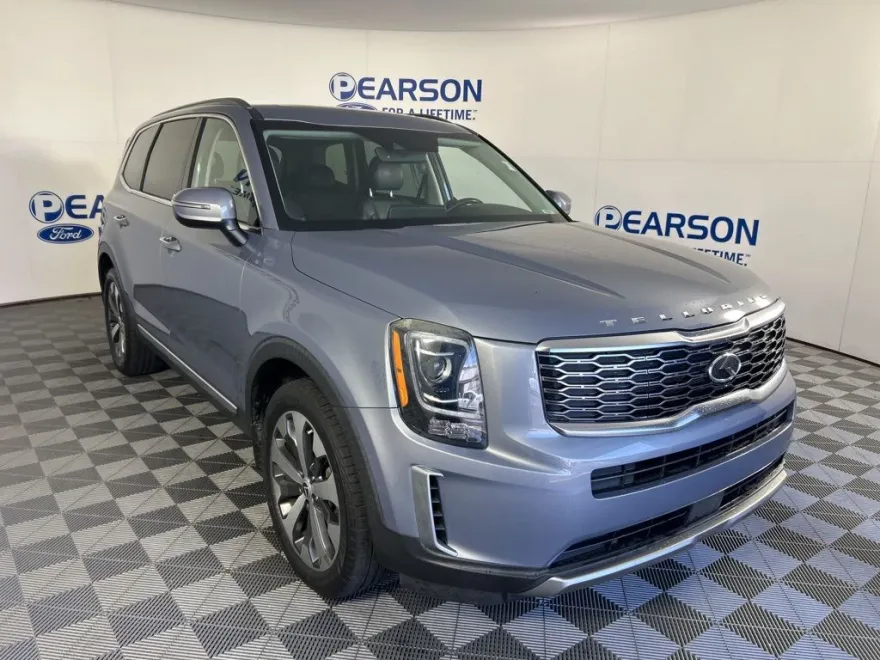 2020 Kia Telluride S photo 1