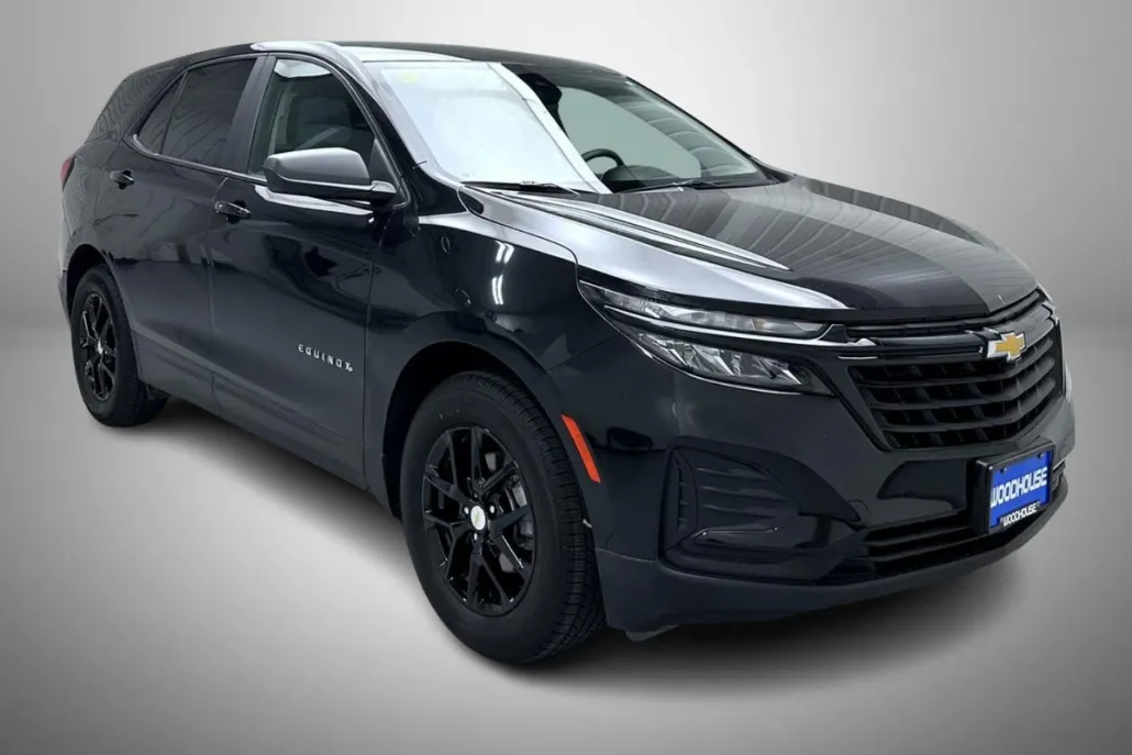 2024 Chevrolet Equinox LS photo 1