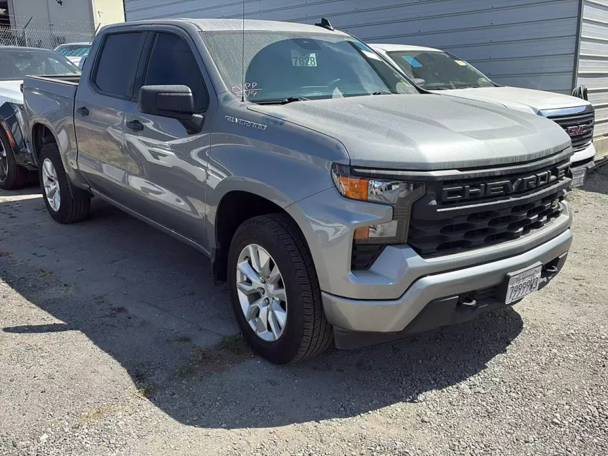 2024 Chevrolet Silverado 1500 Custom photo 1