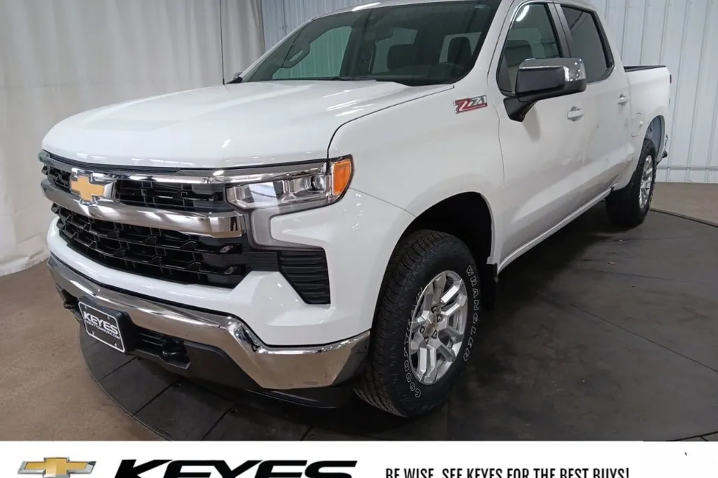 2026 Chevrolet Silverado 1500 LT photo 1