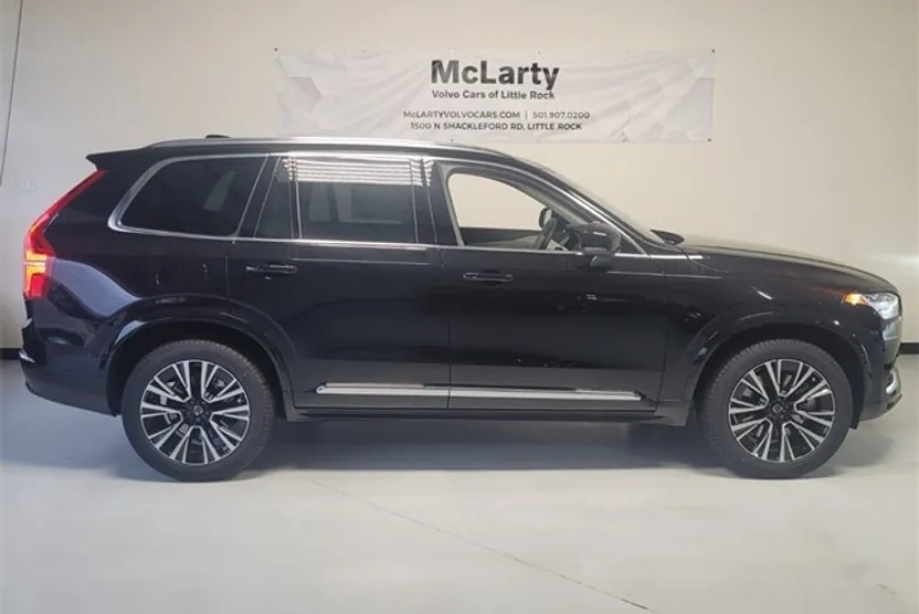 2025 Volvo XC90 T8 Plus photo 1
