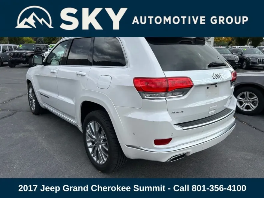 2017 Jeep Grand Cherokee Summit photo 1