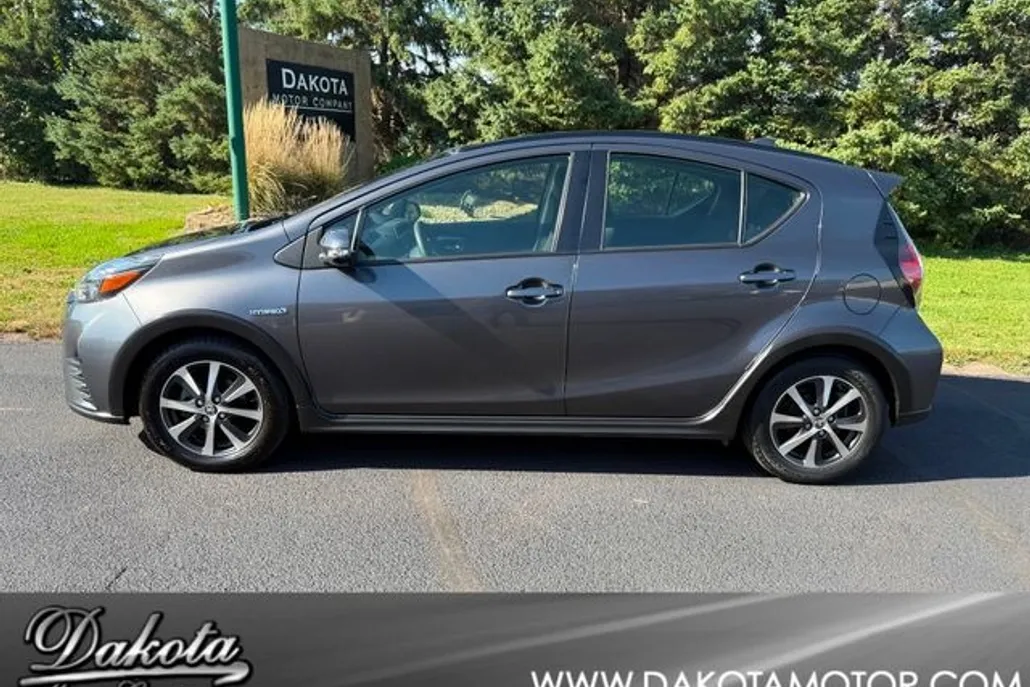 2018 Toyota Prius C One Two Three Four photo 1