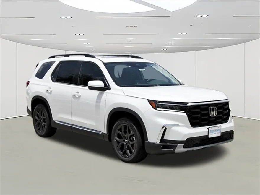2025 Honda Pilot Touring photo 1