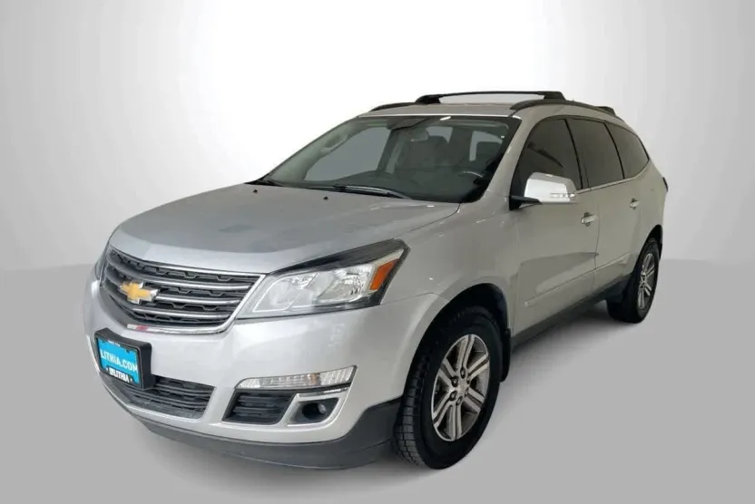 2017 Chevrolet Traverse 1LT photo 1